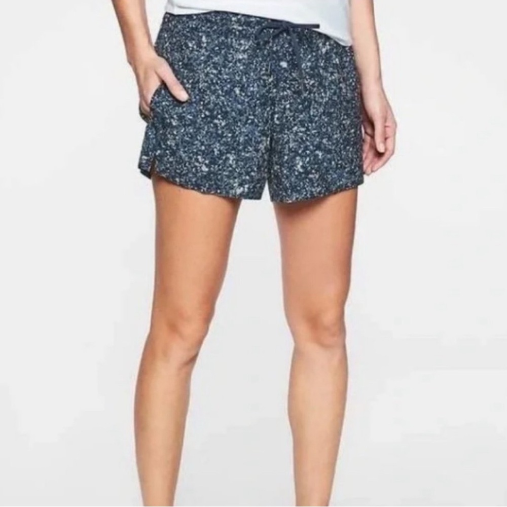 ATHLETA - Women’s Printed Baja Shorts (Size 8)